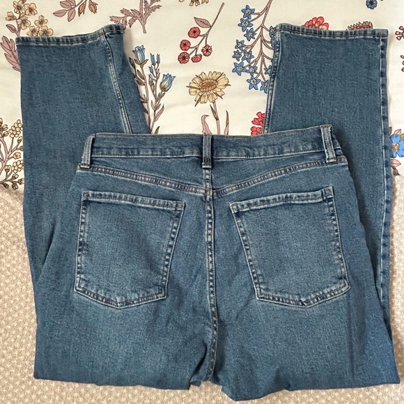 Old navy extra high rise sky-hi straight mom jean- size 12 - Picture 3 of 4
